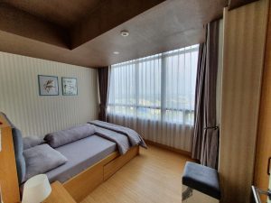 Fungsi Jendela Besar Pada Design Interior Skandinavia Apartment