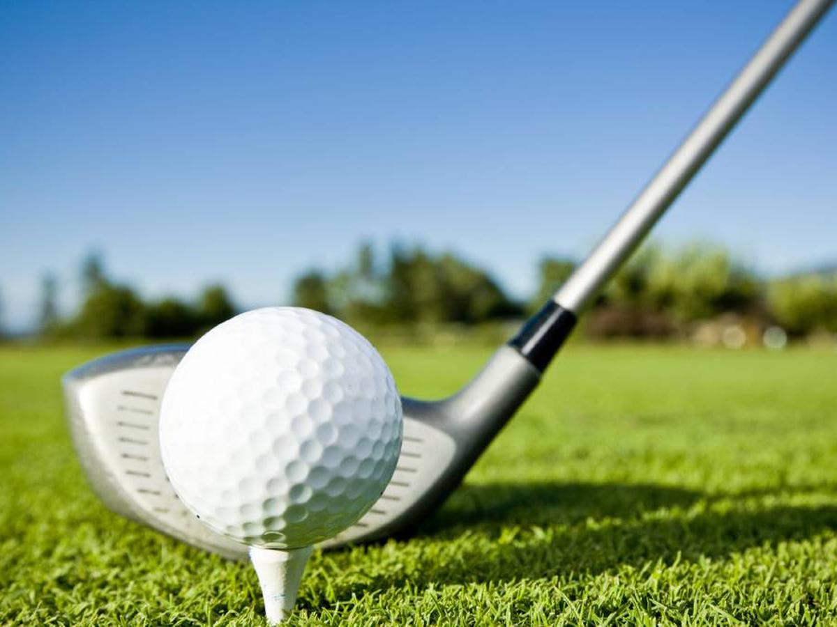 7 Merk Stick Golf Terbaik: Pukul Tepat Sasaran