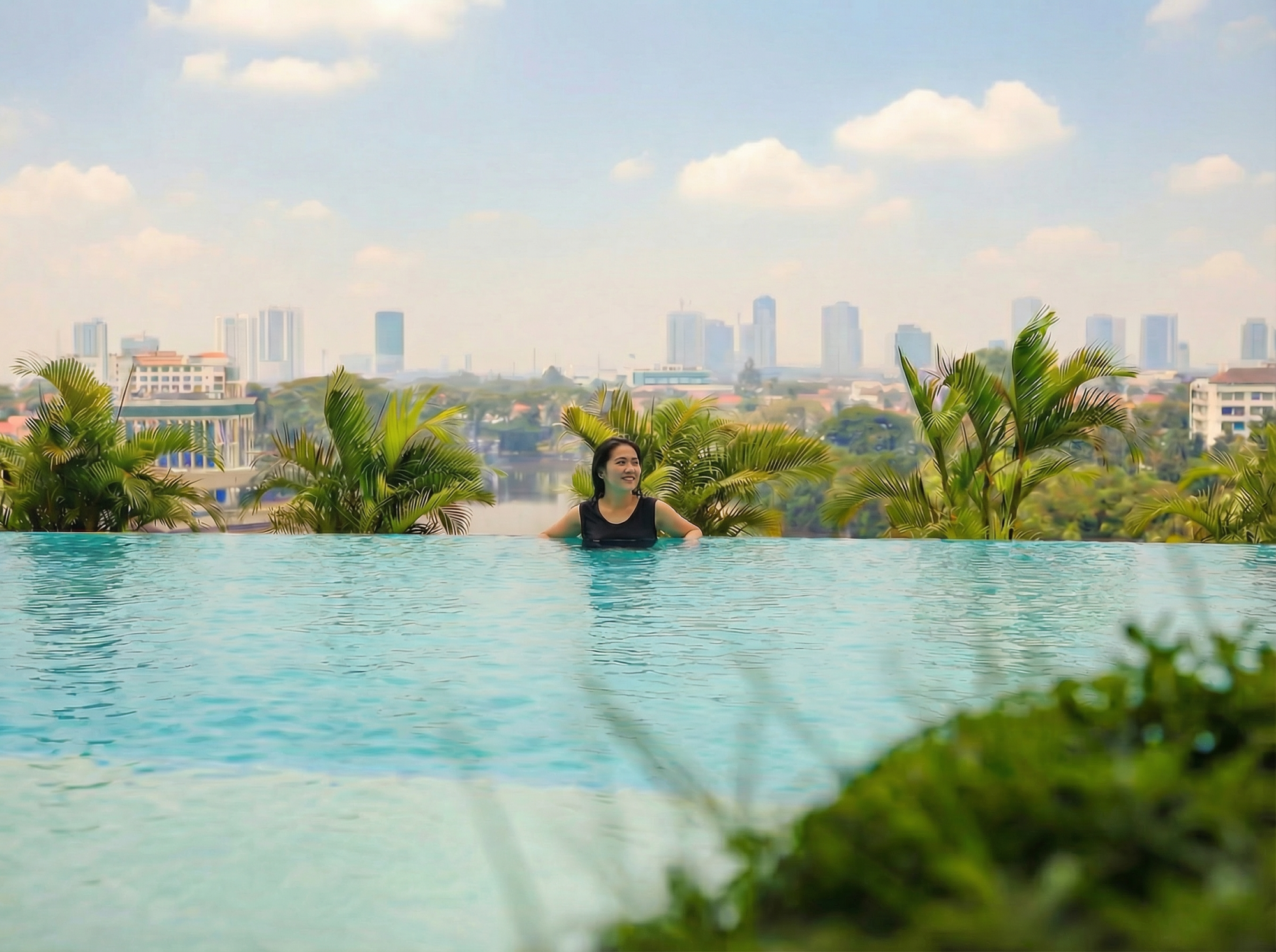 Bikin Iri! Inilah Apartemen dengan Infinity Pool Terbaik di Tangerang yang Menawarkan View Spektakuler & Gaya Hidup Mewah