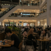 Ekonomi Sedang Sulit, Tapi Coffee Shop dan Mall Tetap Penuh? Ini Penjelasan Fenomena Lipstick Effect yang Sedang Terjadi
