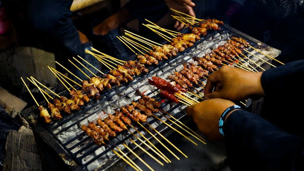 Kebanyakan Menyantap Sate dan Gulai Saat Idul Adha? Ini 10 Cara Alami Menurunkan Kolesterol Agar Tubuh Tetap Prima