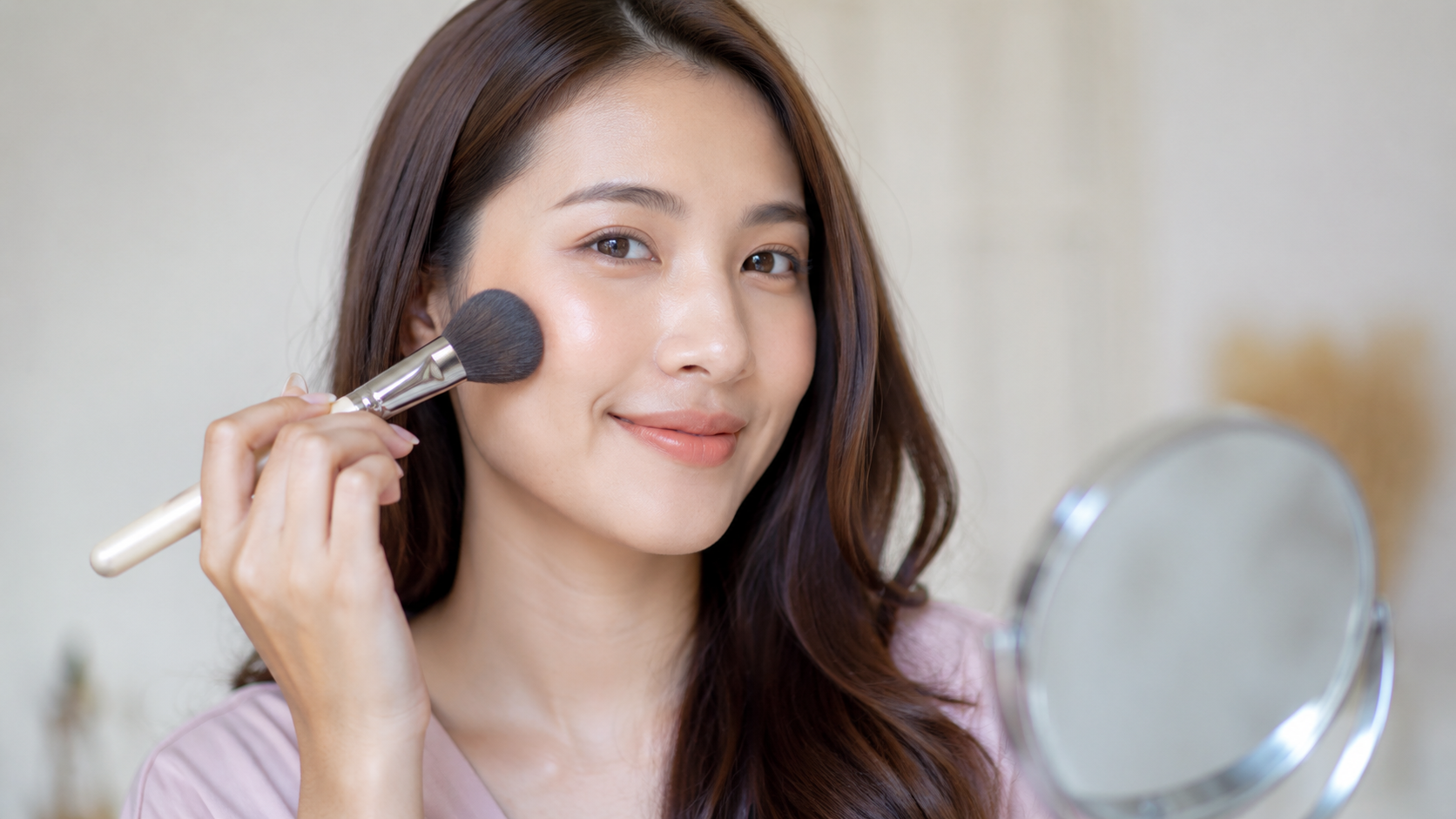 Makeup Tetap Flawless Tanpa Setting Spray! Ini 5 Trik Rahasia agar Riasan Tahan Lama Seharian
