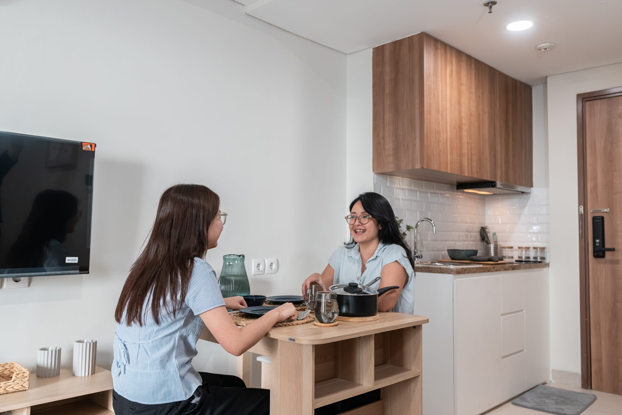 From Kitchen to Table: Cara Membuat Momen Makan di Rumah Jadi Lebih Spesial